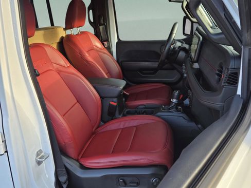 Used 2024 Jeep Wrangler Unlimited Rubicon 392 w/ Dual Top Group image 17