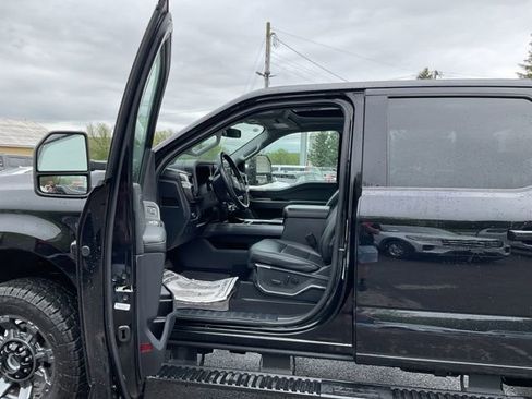 Used 2023 Ford F250 Lariat w/ Lariat Ultimate Package AWD/4WD image 41