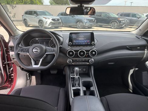 Used 2025 Nissan Sentra SV FWD image 27