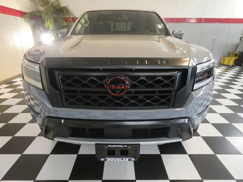Used 2023 Nissan Frontier PRO-4X w/ Pro Convenience Package image 2