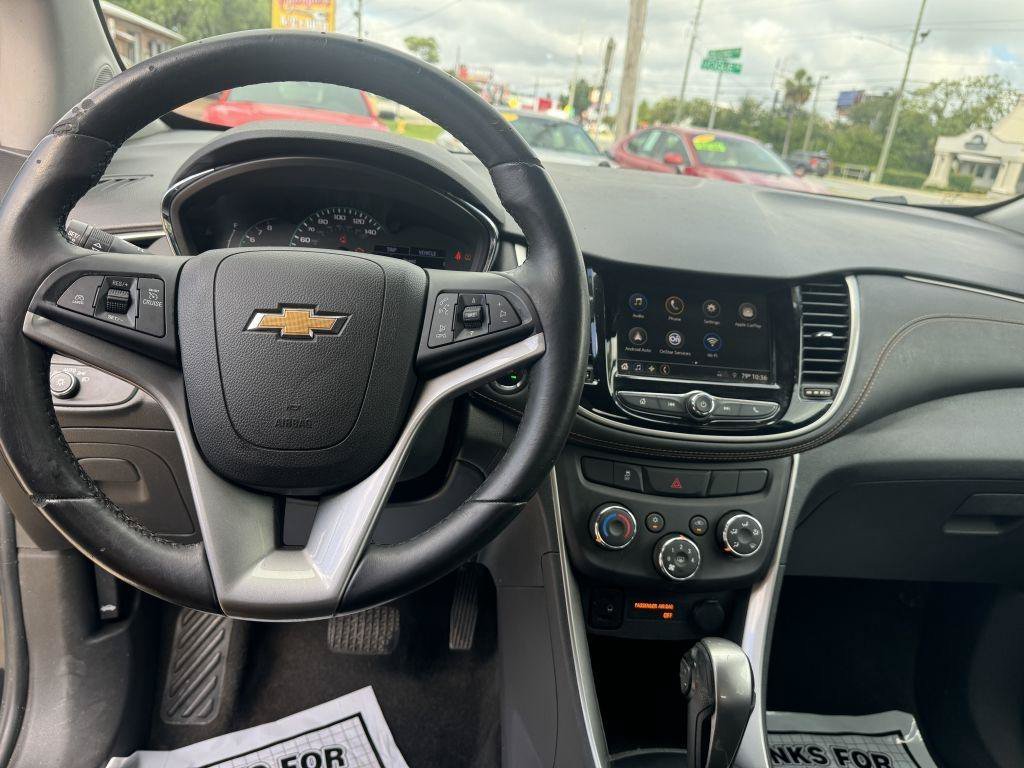 Used 2019 Chevrolet Trax LT w/ LT Convenience Package FWD image 15