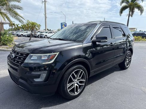 Used 2017 Ford Explorer Sport w/ Equipment Group 401A AWD/4WD image 2