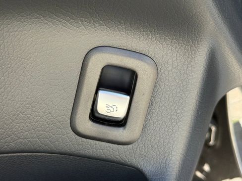 Used 2022 Mercedes-Benz GLC 300 image 25