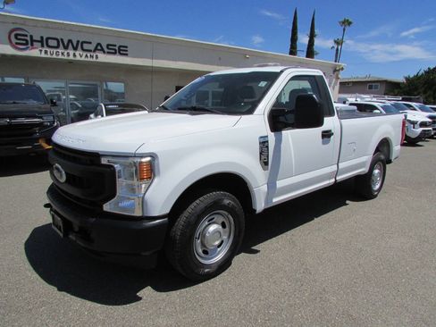 Used 2021 Ford F250 XL w/ Power Equipment Group RWD image 4