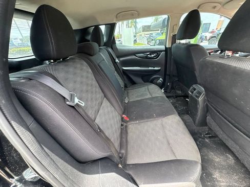 Used 2017 Nissan Rogue Sport SV FWD image 13