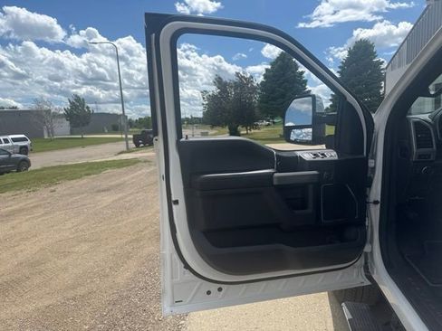 Used 2022 Ford F350 Platinum AWD/4WD image 19