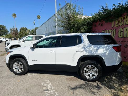 Used 2017 GMC Acadia SLE FWD image 5