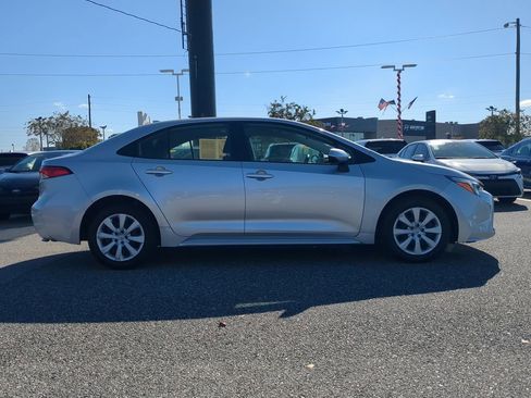 Used 2023 Toyota Corolla XLE image 12