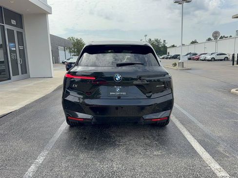 Used 2024 BMW iX xDrive50 w/ Premium Package AWD/4WD image 4