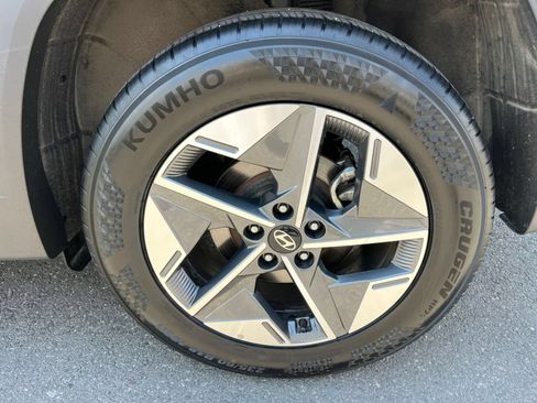 Used 2025 Hyundai Tucson SEL AWD/4WD image 32
