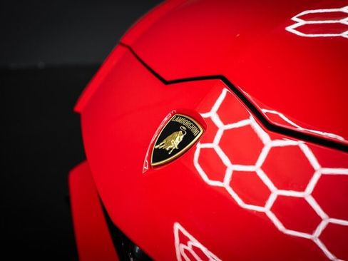 Used 2021 Lamborghini Urus image 10