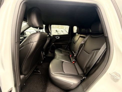 New 2026 Jeep Compass Latitude image 15