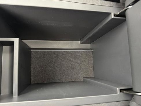 New 2026 Nissan Pathfinder Platinum image 32