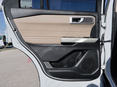 Certified 2022 Ford Explorer XLT w/ Equipment Group 202A image 29