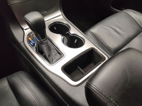 Used 2018 Jeep Grand Cherokee Limited image 26