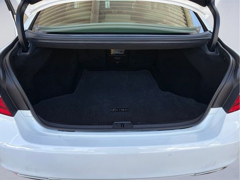 Used 2011 Lexus LS 460 w/ Comfort Pkg RWD image 24