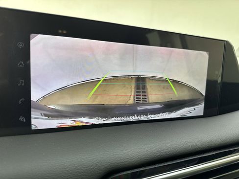 New 2025 Nissan Armada SV image 8