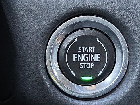 Certified 2023 Chevrolet Suburban Premier image 22