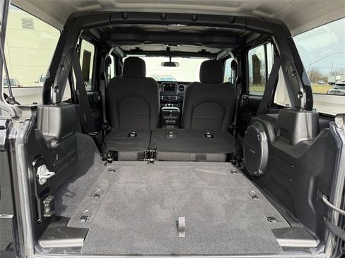 Used 2023 Jeep Wrangler Unlimited Sport image 18