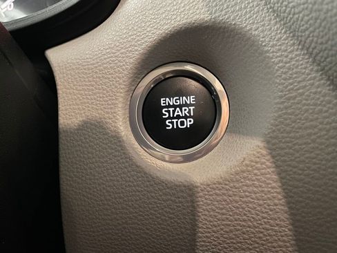 Used 2023 Toyota Corolla Cross LE image 17