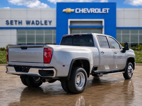 New 2026 Chevrolet Silverado 3500 LT AWD/4WD image 7