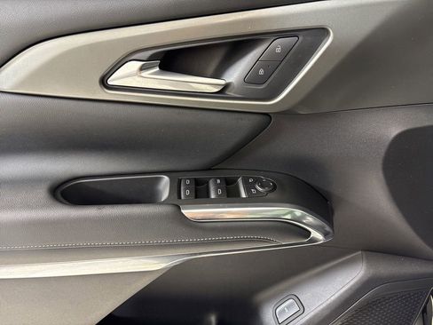 Used 2025 Chevrolet Traverse LT w/ Sun and Wheel Package image 17