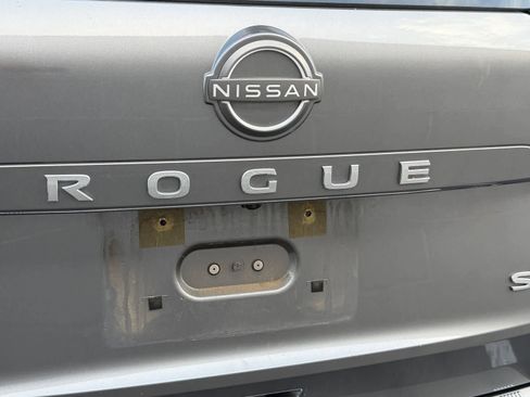 Used 2023 Nissan Rogue SL w/ SL Premium Package FWD image 19