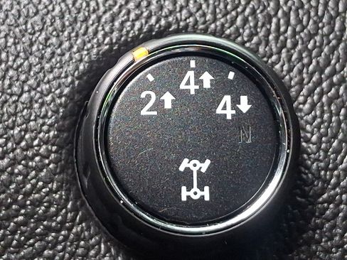 Used 2016 Chevrolet Colorado Z71 AWD/4WD image 22