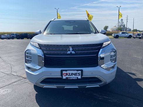 Used 2023 Mitsubishi Outlander SEL image 15