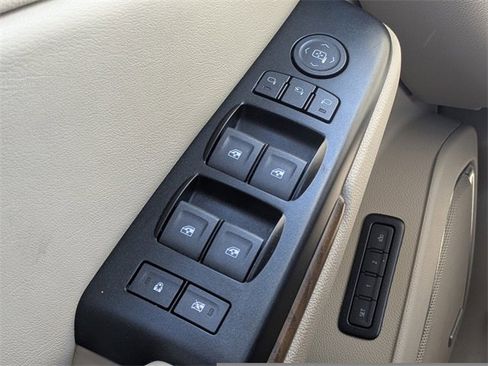 Used 2020 GMC Yukon Denali w/ Enhanced Security Package image 22