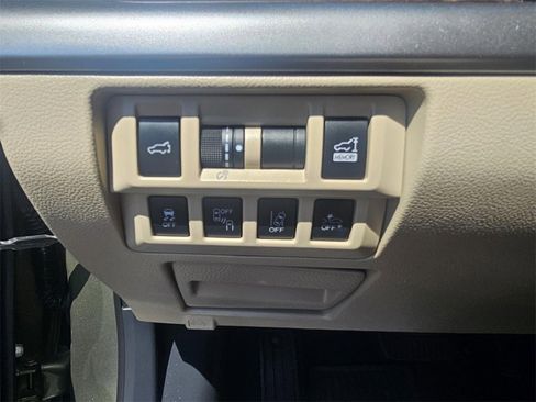 Used 2018 Subaru Outback 3.6R Limited image 14