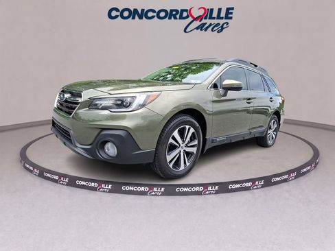 Used 2019 Subaru Outback 2.5i Limited AWD/4WD image 3