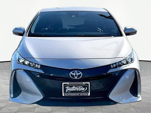 Used 2019 Toyota Prius Prime Premium FWD image 3