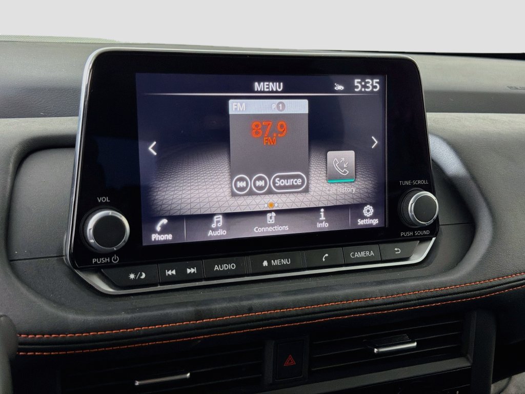 Used 2025 Nissan Rogue SV AWD/4WD image 34