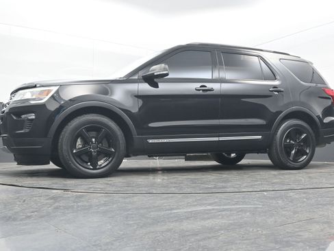 Used 2018 Ford Explorer XLT w/ Equipment Group 201A image 24