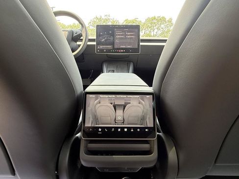 Used 2025 Tesla Model 3 RWD image 13