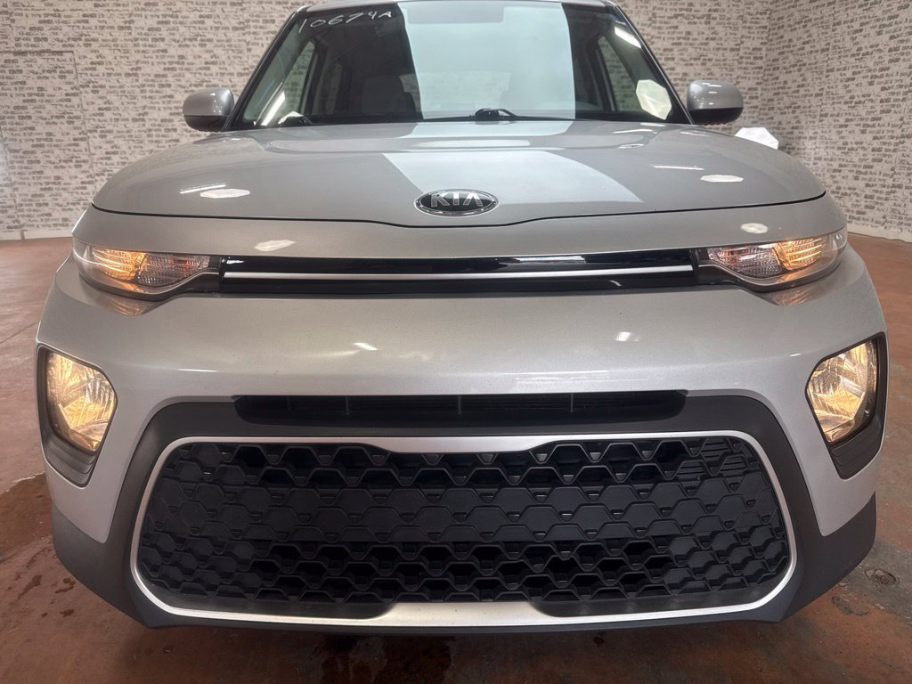 Used 2020 Kia Soul LX FWD image 2