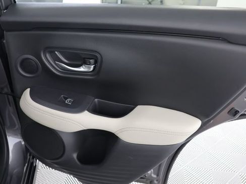 Certified 2025 Honda HR-V EX-L image 27