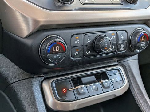 Used 2020 GMC Acadia Denali image 21