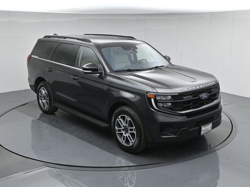 Used 2025 Ford Expedition Active image 44