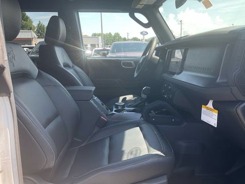 New 2026 Ford Bronco Big Bend w/ Black Diamond Package AWD/4WD image 12