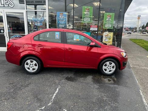 Used 2013 Chevrolet Sonic LS image 4