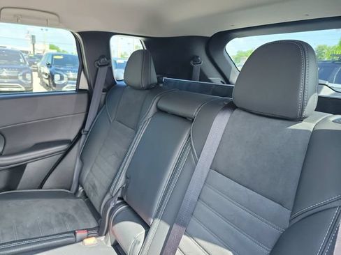 Used 2024 Mitsubishi Outlander SE FWD image 13