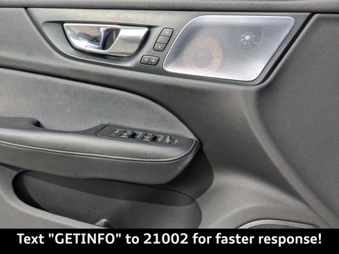 Used 2019 Volvo S60 T8 R-Design image 26