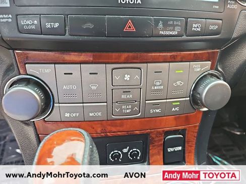 Used 2012 Toyota Highlander Limited w/ Tow Pkg AWD/4WD image 25