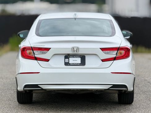 Used 2020 Honda Accord EX image 4