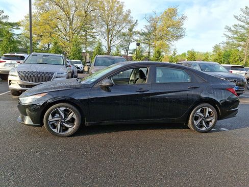 Certified 2023 Hyundai Elantra SEL w/ Convenience Package image 7