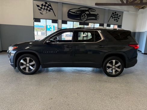 Used 2018 Chevrolet Traverse LT FWD image 4