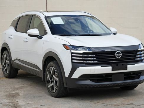 Used 2025 Nissan Kicks SV w/ SV Premium Package FWD image 47