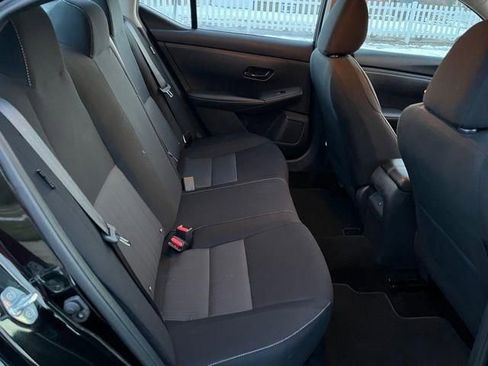 Used 2025 Nissan Sentra SV FWD image 21